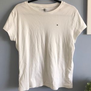 vintage like~ tommy hilfiger white tee
